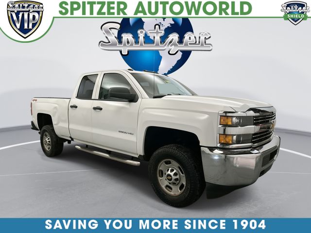Summit White 2018 Chevrolet Silverado 2500HD Pickup Truck Four-Wheel Drive 6-Speed Automatic Overdrive