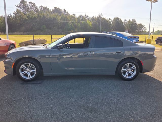 Used 2023 Gray Dodge SXT image 4