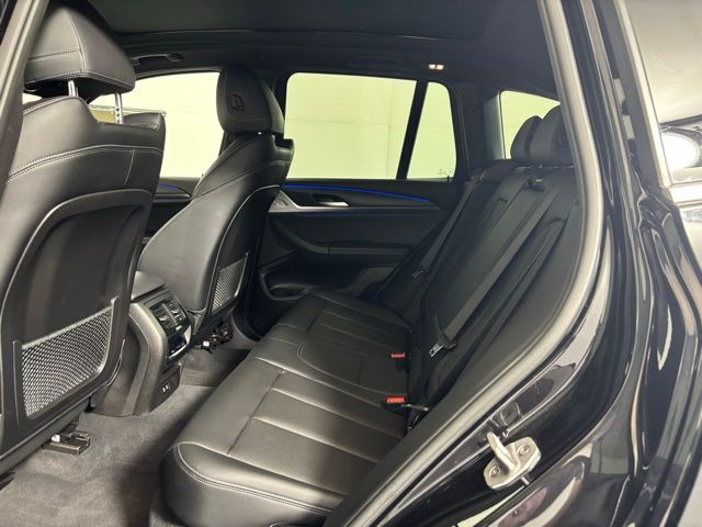 Used 2024 Black BMW xDrive30i image 19