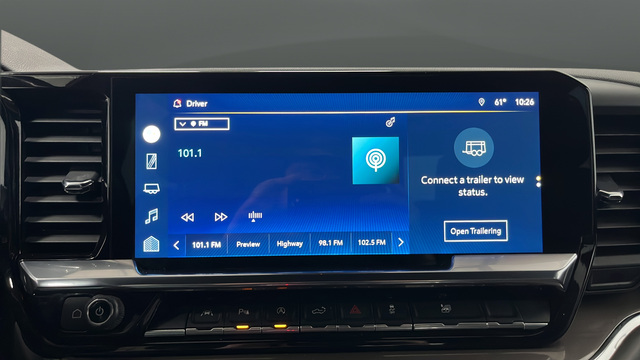 Used 2022 Iridescent Pearl Tricoat Chevrolet High Country image 15
