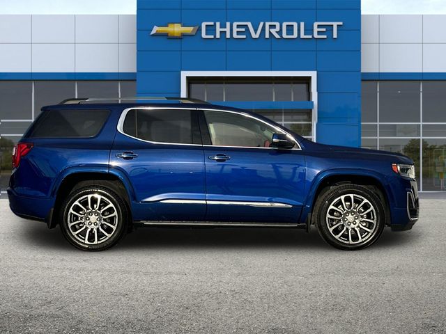 2023 GMC Acadia Denali 3