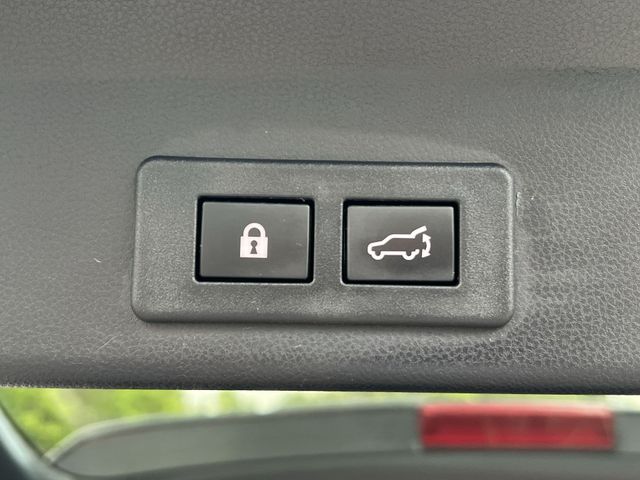 Used 2025 Black Subaru Premium image 39