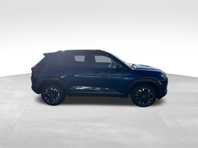 2022 Chevrolet TrailBlazer LT 2