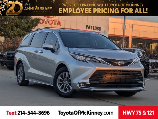 Celestial Silver Metallic 2023 Toyota Sienna Minivan Front-Wheel Drive Continuously Variable Transmission