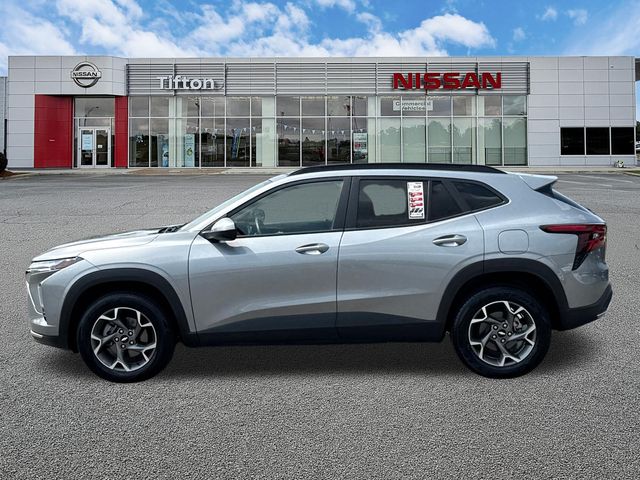 Used 2025 Chevrolet Trax SUV
