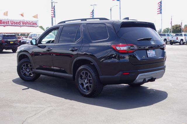 Used 2025 Honda Pilot SUV
