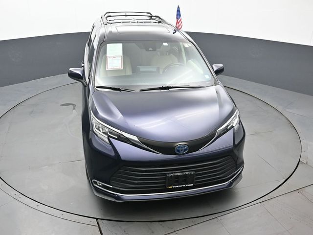 2022 Toyota Sienna XLE 53