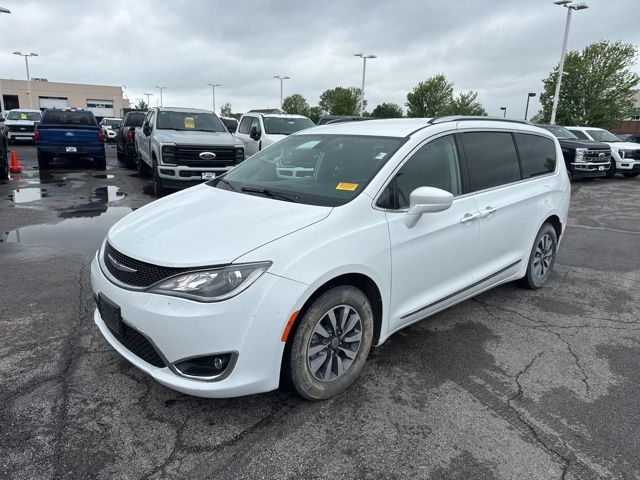 2020 Chrysler Pacifica Touring L Plus photo