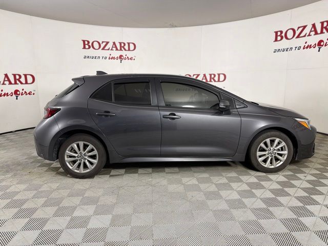 2024 Magnetic Gray Metallic Toyota Corolla Hatchback SE FWD Hatchback