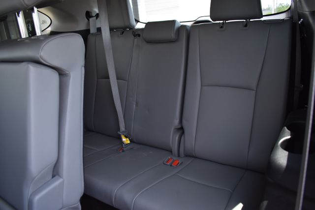 Used 2023 Toyota Highlander Hybrid SUV
