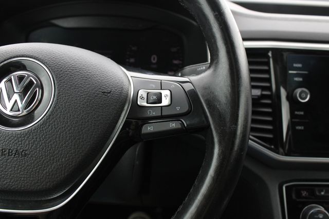Used 2018 Red Volkswagen SEL Premium image 14