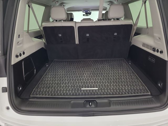 2023 – Jeep – Wagoneer L