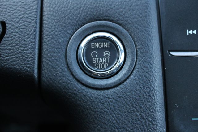 Used 2018 Black Ford SEL image 14