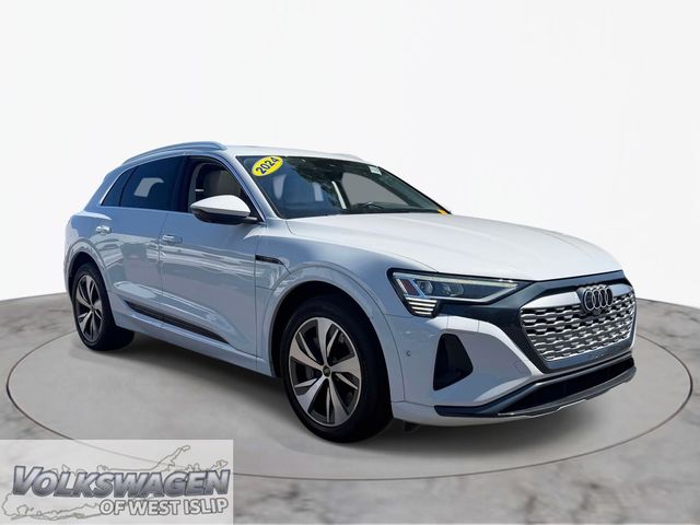  2024 Audi Q8 e-tron quattro Premium Plus AWD   