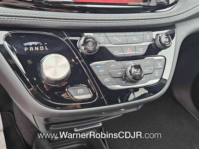 New 2026 Red Chrysler Select image 23