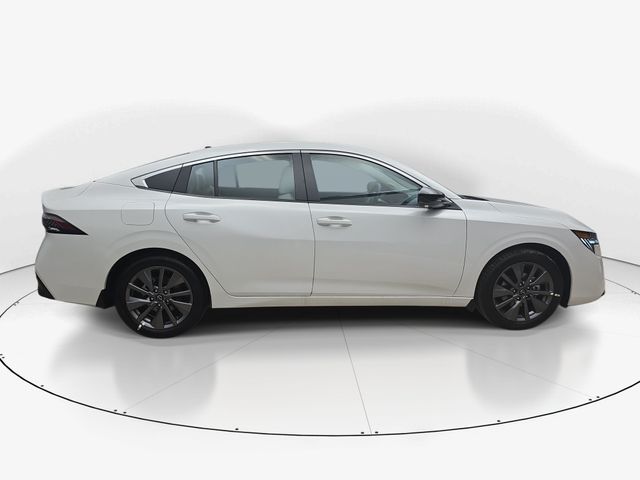 New 2026 White Nissan SL image 3