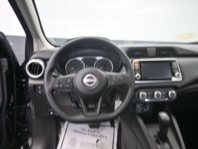 2024 Nissan Versa 1.6 S 16