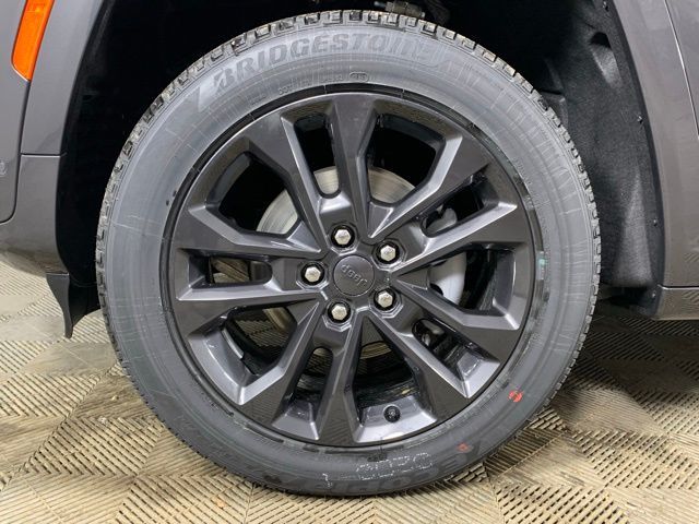 2026 Baltic Gray Metallic Clearcoat Jeep Grand Cherokee Limited Reserve 4X4 SUV