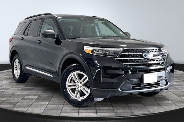 Black Metallic 2022 Ford Explorer SUV / Crossover All-Wheel Drive Automatic