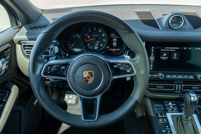 2021 Porsche Macan Base 13