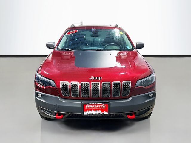 View vehicle photo 4