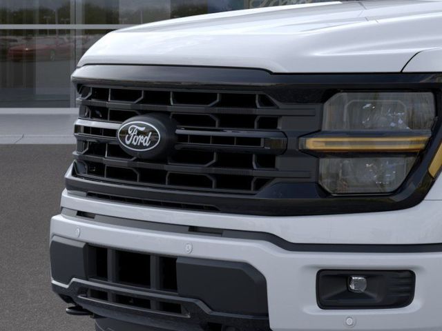 New 2026 Oxford White Ford XLT image 17