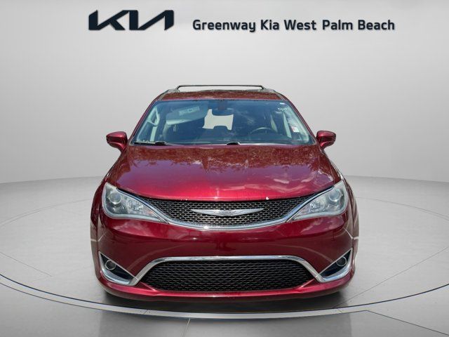 Used 2017 Red Chrysler Touring L image 2