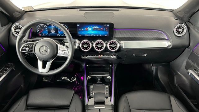 Mercedes-BenzGLB13