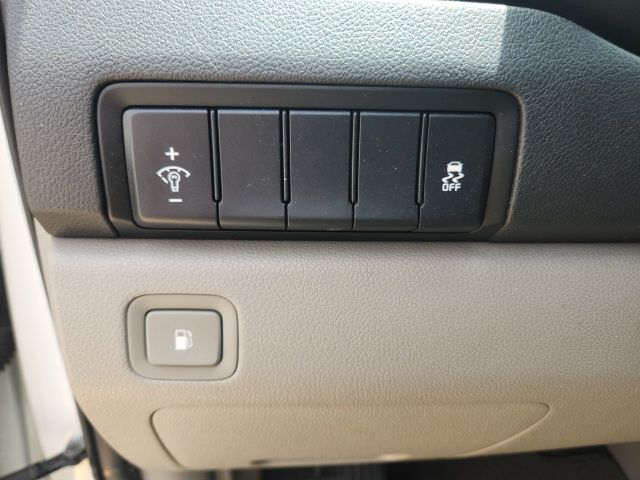 Certified Used 2021 White Kia LX image 20