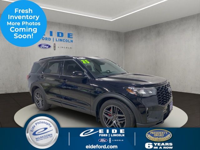 Agate Black Metallic 2025 Ford Explorer SUV / Crossover All-Wheel Drive Automatic