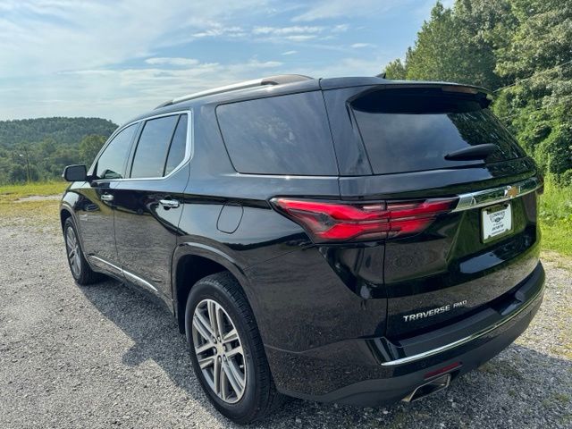 Used 2022 Black Chevrolet High Country image 6