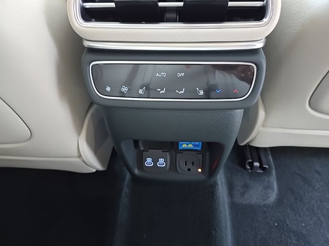 Thumbnail: 2026 Genesis GV80 - 28