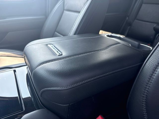 Used 2025 GMC Yukon SUV