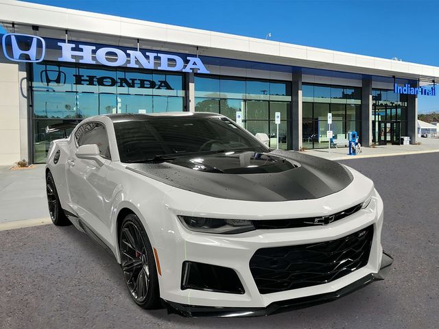 2019 Chevrolet Camaro ZL1 1