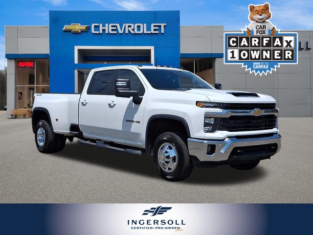 Summit White 2025 Chevrolet Silverado 3500HD Pickup Truck Four-Wheel Drive Automatic