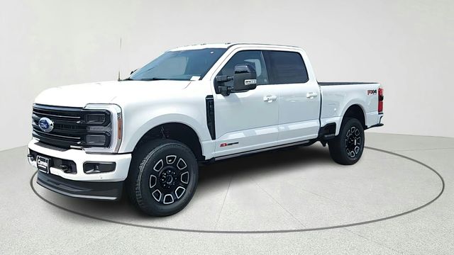 2026 Ford F-350 Super Duty Platinum Crew Cab 4WD