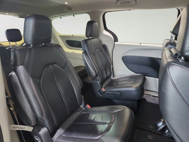Used 2017 Chrysler Pacifica Van