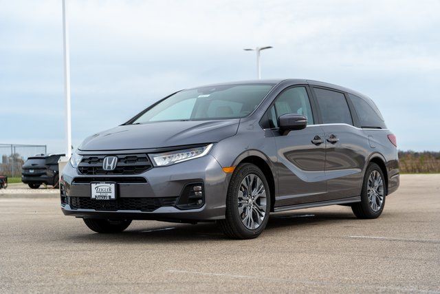 2025 Honda Odyssey Touring 3