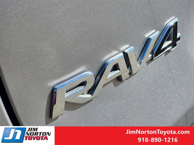 2023 Toyota RAV4 XLE 13