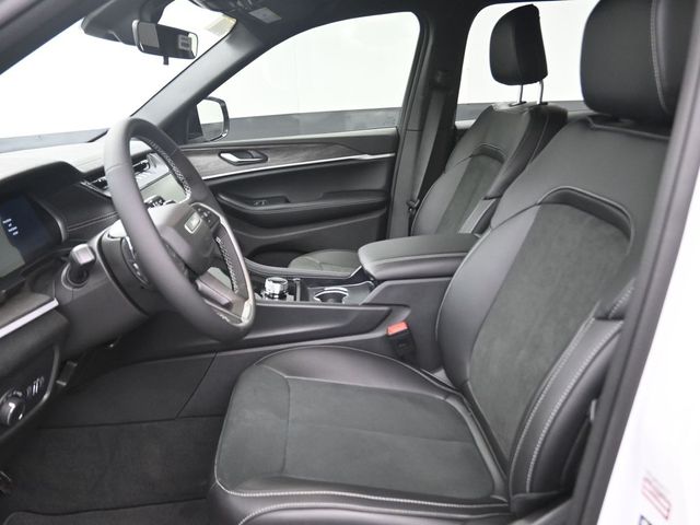 2026 Jeep Grand Cherokee Altitude - 10