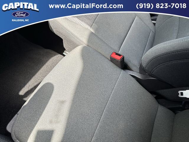 Used 2025 Oxford White Ford XLT image 31