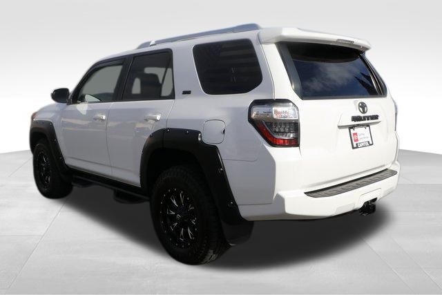 2016 Toyota 4Runner SR5 23