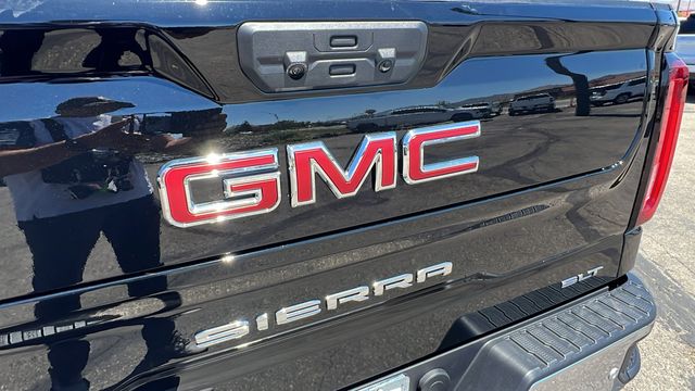 2024 GMC Sierra 1500 SLT 12