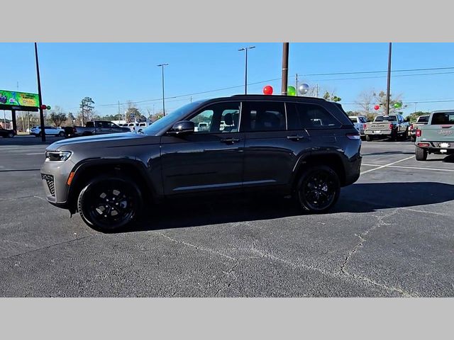 2026 Jeep Grand Cherokee Altitude 4x4