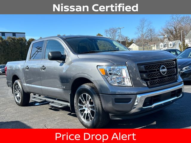 Gray (Gun Metallic) 2024 Nissan Titan SV Crew Cab 4WD Pickup Truck Four-Wheel Drive 9-Speed Automatic