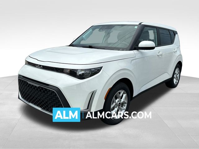 White 2025 Kia Soul Wagon Continuously Variable Transmission