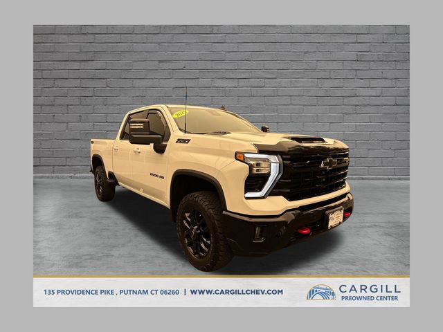 Summit White 2025 Chevrolet Silverado 2500HD Pickup Truck Four-Wheel Drive Automatic