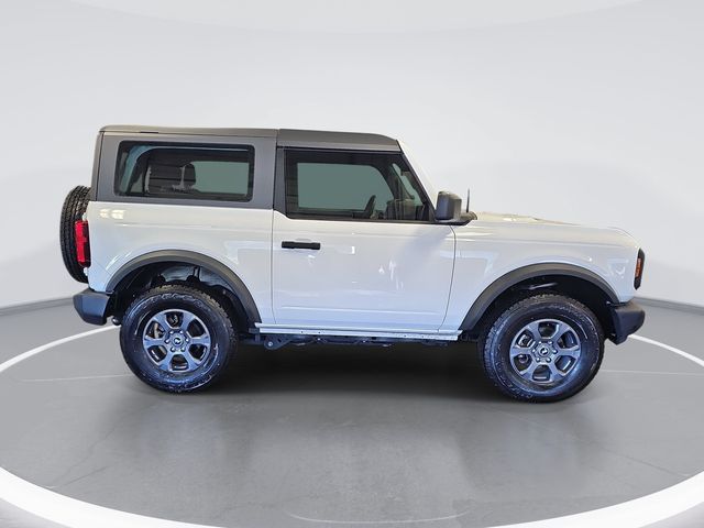 Used 2021 White Ford Base image 2