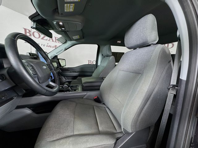 2024 Black Metallic Ford F-150 Lightning Flash AWD Truck