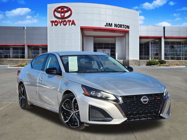 2024 Nissan Altima SR's photo